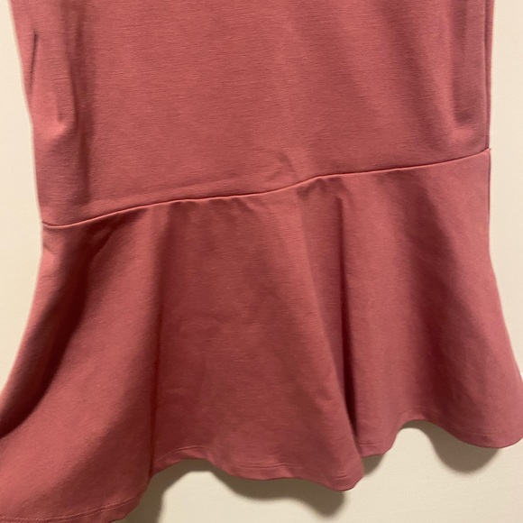 Strapless fitting flare bottom dress. Mauve. Size small - Picture 4 of 5